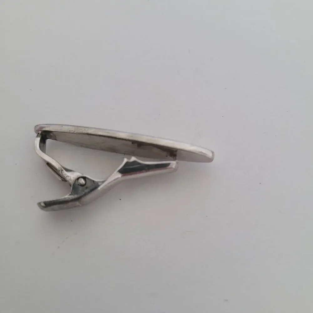 Silver Tone Tie Bar Clip Tac Clasp Oval Retro Vintage Logo‎ Unbranded Small